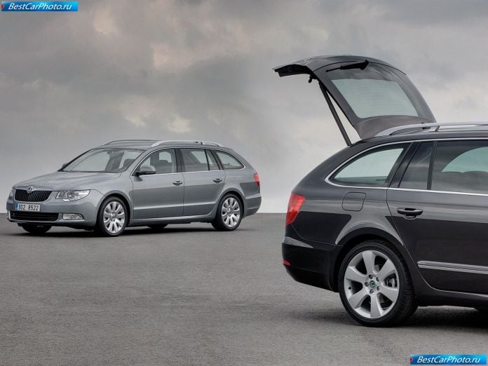 2010 Skoda Superb Combi - фотография 84 из 131 2010 Skoda Superb Combi - фотография 84 из 131