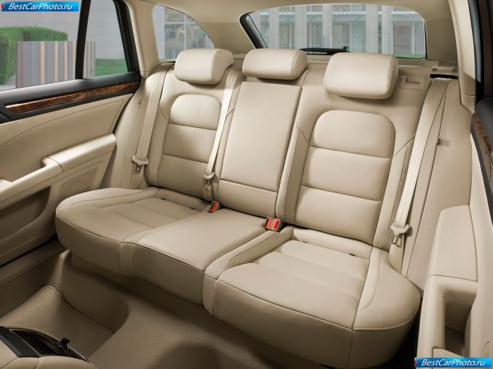 2010 Skoda Superb Combi - фотография 87 из 131 2010 Skoda Superb Combi - фотография 87 из 131