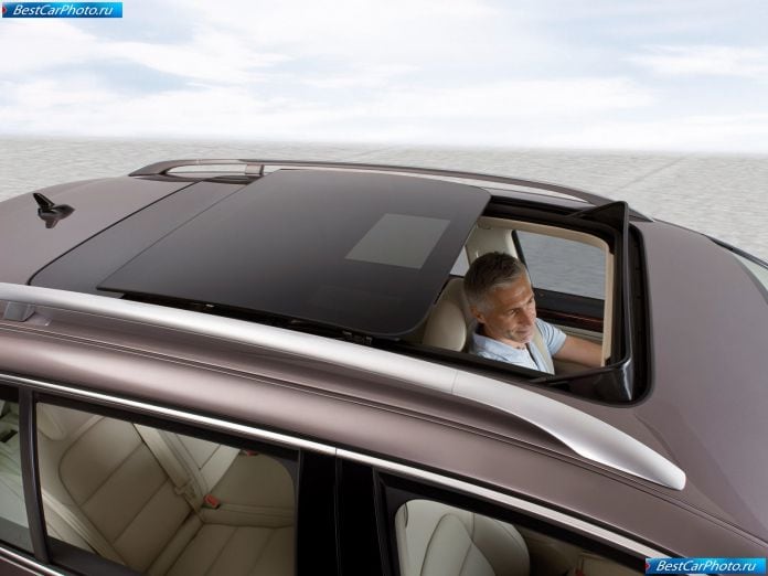 2010 Skoda Superb Combi - фотография 112 из 131