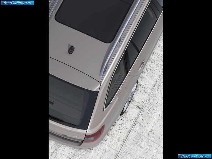 2010 Skoda Superb Combi - фотография 120 из 131