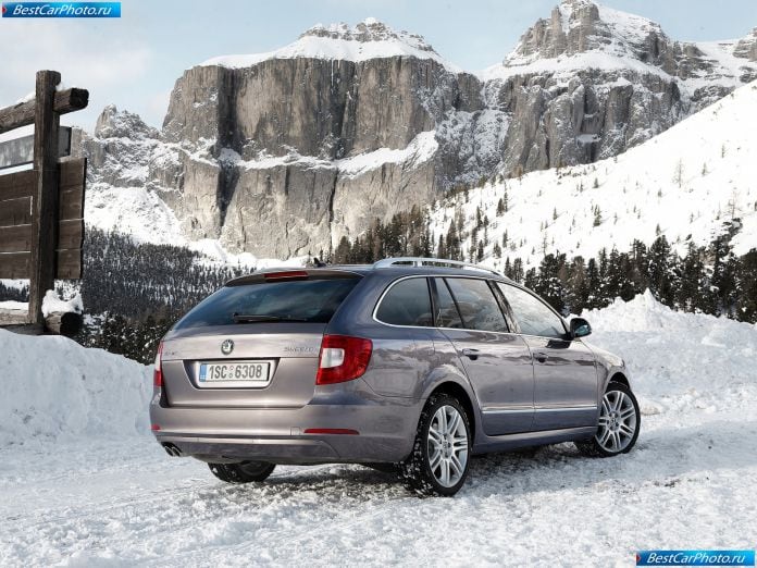 2010 Skoda Superb Combi 4x4 - фотография 9 из 15 2010 Skoda Superb Combi 4x4 - фотография 9 из 15