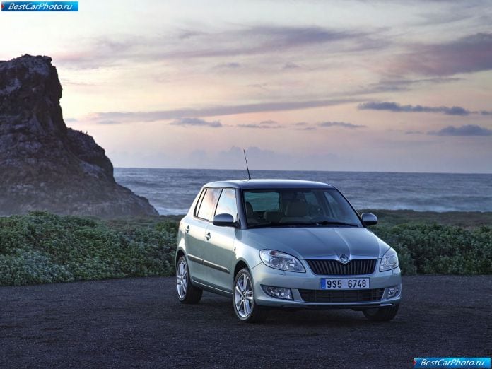 2011 Skoda Fabia - фотография 3 из 72