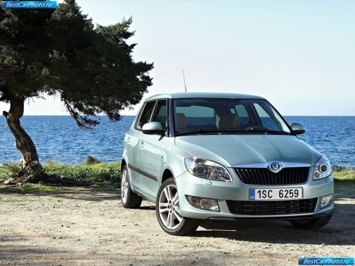 2011 Skoda Fabia - фотография 5 из 72 2011 Skoda Fabia - фотография 5 из 72