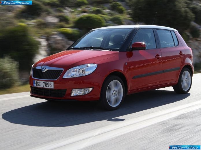 2011 Skoda Fabia - фотография 6 из 72 2011 Skoda Fabia - фотография 6 из 72