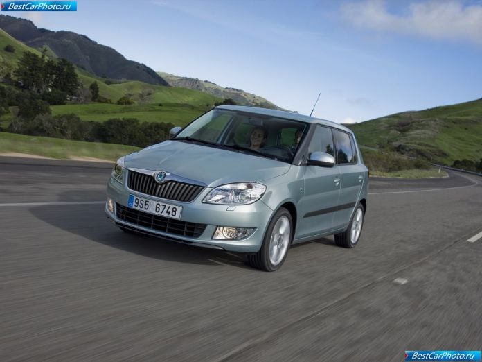 2011 Skoda Fabia - фотография 7 из 72 2011 Skoda Fabia - фотография 7 из 72
