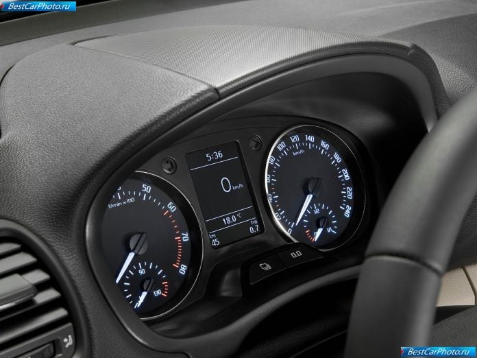 2011 Skoda Fabia - фотография 46 из 72