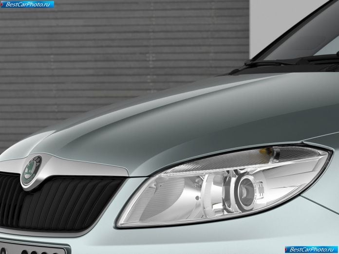 2011 Skoda Fabia - фотография 52 из 72 2011 Skoda Fabia - фотография 52 из 72