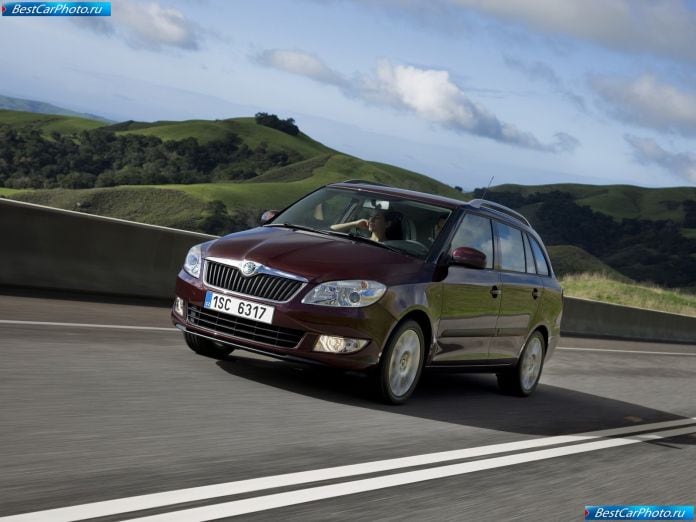 2011 Skoda Fabia Combi - фотография 6 из 25
