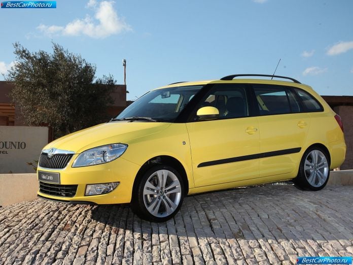 2011 Skoda Fabia Combi - фотография 7 из 25