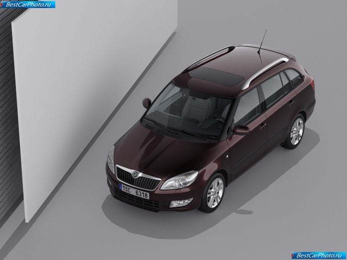 2011 Skoda Fabia Combi - фотография 21 из 25