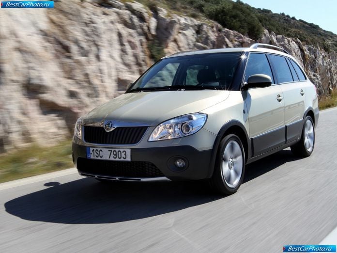 2011 Skoda Fabia Combi Scout - фотография 1 из 13 2011 Skoda Fabia Combi Scout - фотография 1 из 13