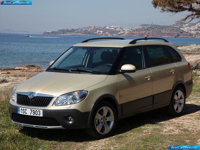 2011 Skoda Fabia Combi Scout - фотография 2 из 13 2011 Skoda Fabia Combi Scout - фотография 2 из 13