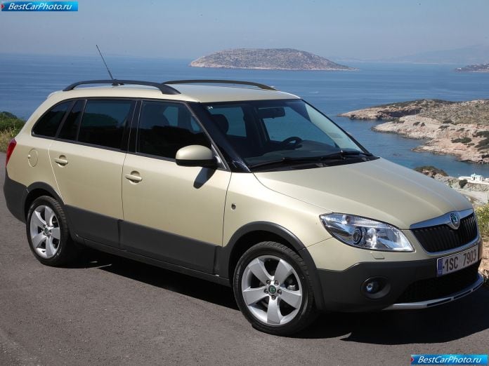 2011 Skoda Fabia Combi Scout - фотография 6 из 13 2011 Skoda Fabia Combi Scout - фотография 6 из 13