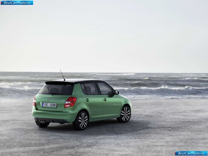 2011 Skoda Fabia Rs - фотография 5 из 24 2011 Skoda Fabia Rs - фотография 5 из 24