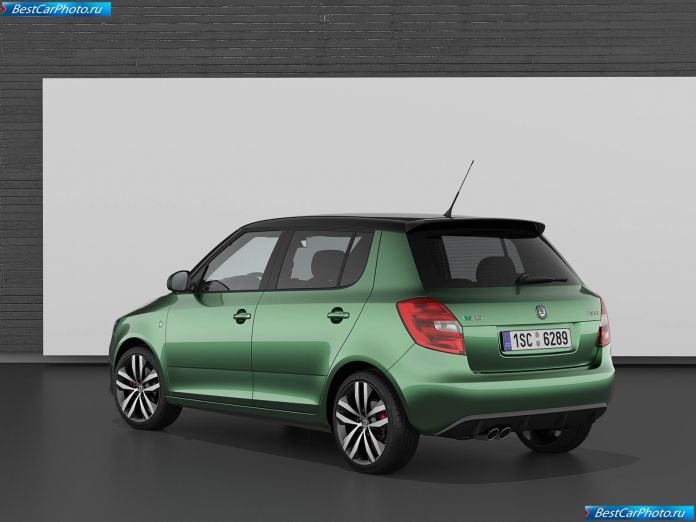 2011 Skoda Fabia Rs - фотография 7 из 24