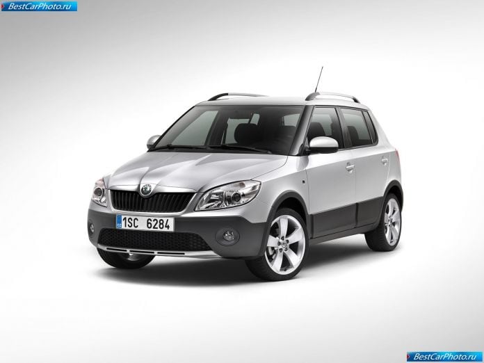 2011 Skoda Fabia Scout - фотография 9 из 15 2011 Skoda Fabia Scout - фотография 9 из 15