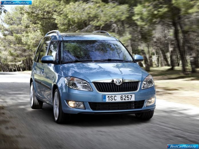 2011 Skoda Roomster - фотография 4 из 48 2011 Skoda Roomster - фотография 4 из 48