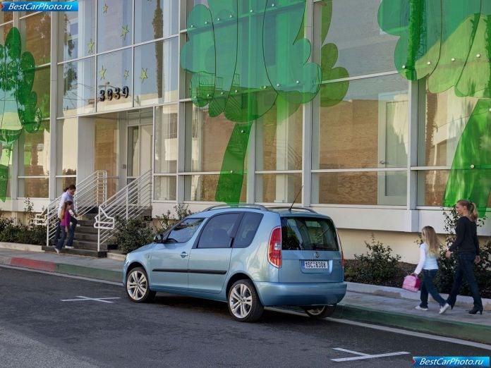 2011 Skoda Roomster - фотография 31 из 48 2011 Skoda Roomster - фотография 31 из 48