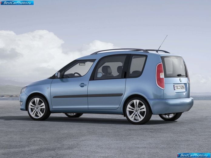 2011 Skoda Roomster - фотография 32 из 48 2011 Skoda Roomster - фотография 32 из 48