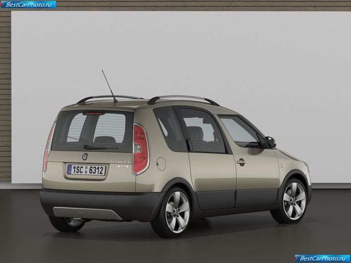 2011 Skoda Roomster Scout - фотография 7 из 11