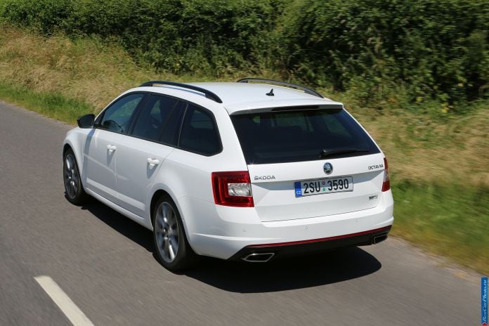 2013 Skoda Octavia RS Combi - фотография 9 из 45 2013 Skoda Octavia RS Combi - фотография 9 из 45