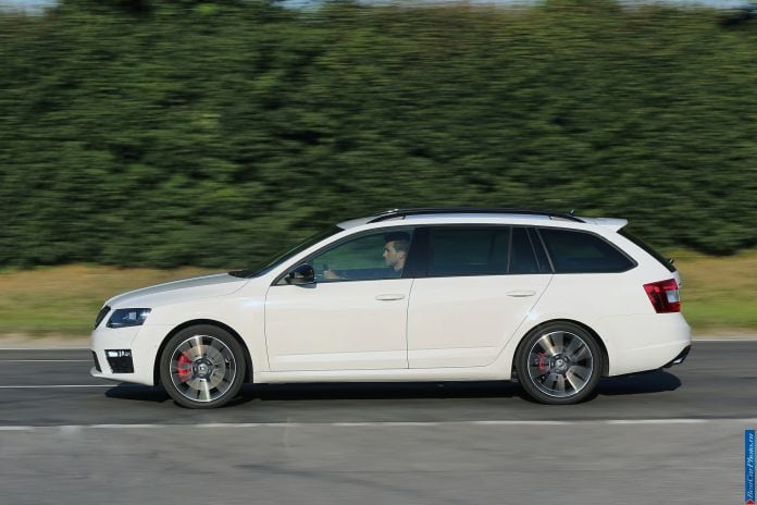 2013 Skoda Octavia RS Combi - фотография 10 из 45 2013 Skoda Octavia RS Combi - фотография 10 из 45