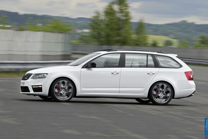2013 Skoda Octavia RS Combi - фотография 11 из 45 2013 Skoda Octavia RS Combi - фотография 11 из 45