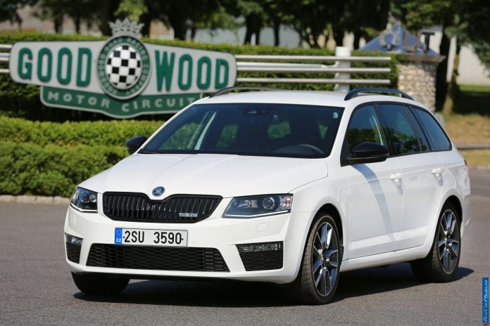 2013 Skoda Octavia RS Combi - фотография 12 из 45 2013 Skoda Octavia RS Combi - фотография 12 из 45