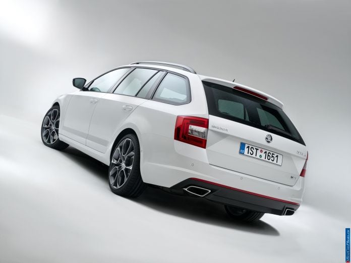 2013 Skoda Octavia RS Combi - фотография 33 из 45