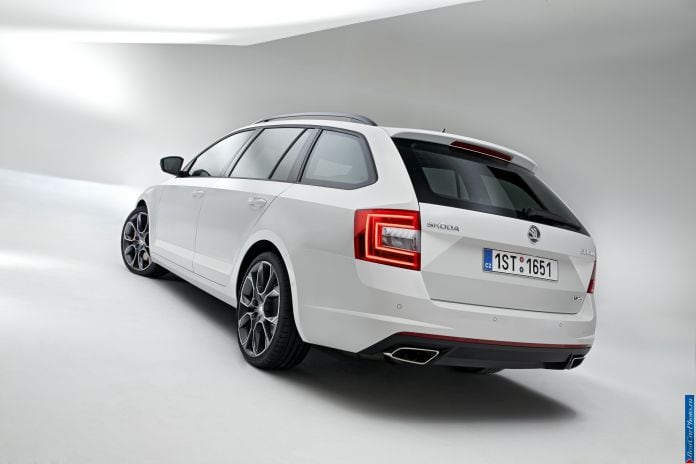 2013 Skoda Octavia RS Combi - фотография 34 из 45 2013 Skoda Octavia RS Combi - фотография 34 из 45