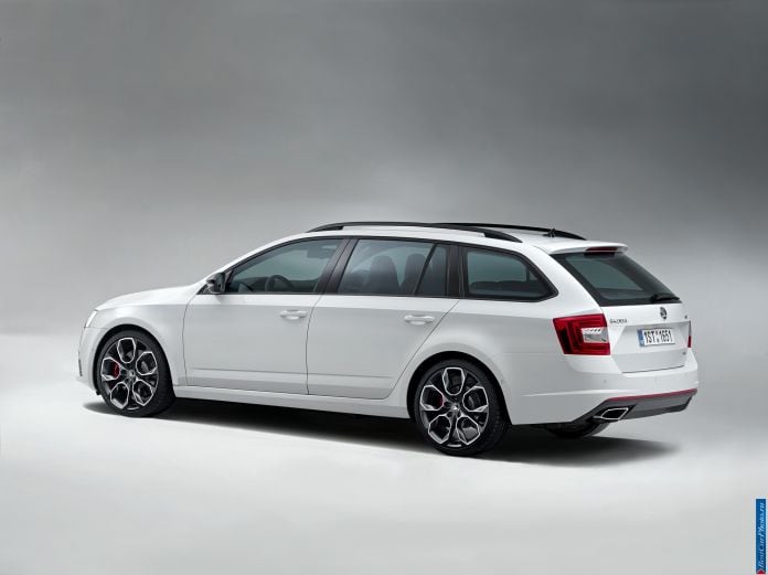 2013 Skoda Octavia RS Combi - фотография 35 из 45