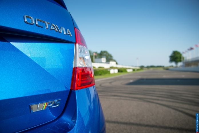 2013 Skoda Octavia RS - фотография 29 из 57 2013 Skoda Octavia RS - фотография 29 из 57
