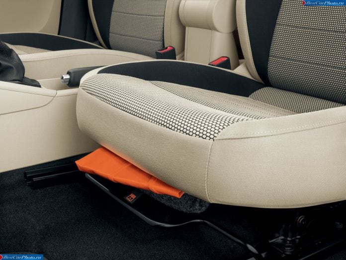 2014 Skoda Rapid Spaceback - фотография 82 из 105 2014 Skoda Rapid Spaceback - фотография 82 из 105