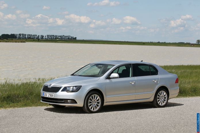 2014 Skoda Superb - фотография 11 из 39 2014 Skoda Superb - фотография 11 из 39