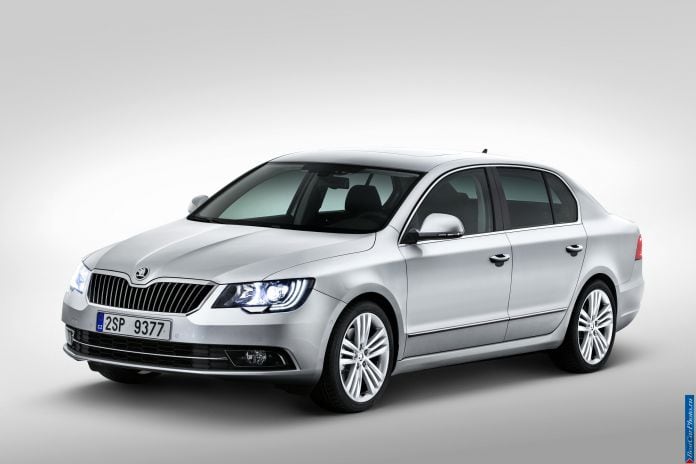 2014 Skoda Superb - фотография 20 из 39