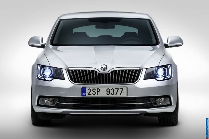 2014 Skoda Superb - фотография 27 из 39