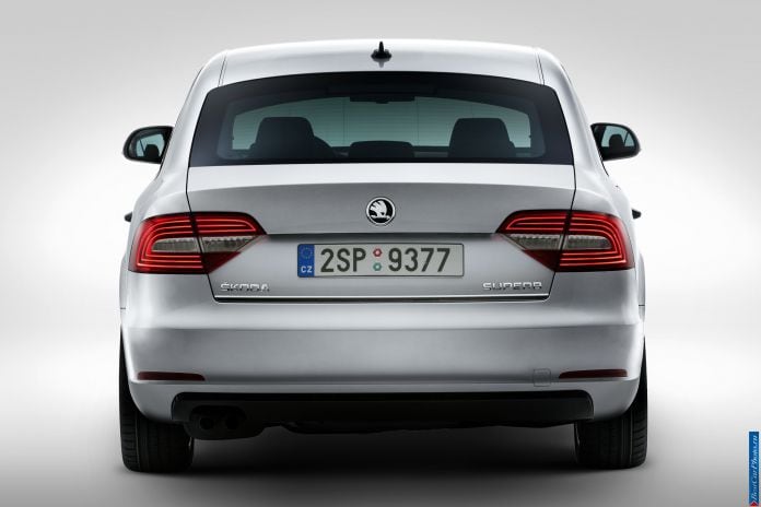 2014 Skoda Superb - фотография 28 из 39 2014 Skoda Superb - фотография 28 из 39