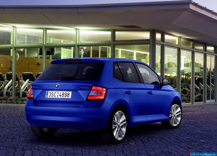2015 Skoda Fabia - фотография 8 из 56 2015 Skoda Fabia - фотография 8 из 56