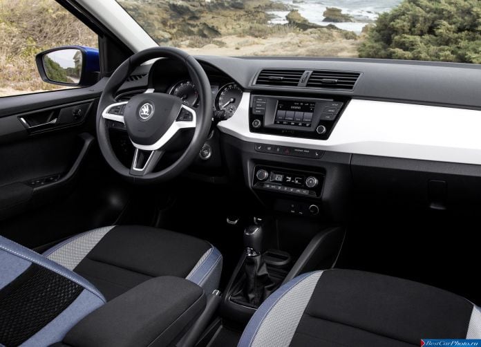 2015 Skoda Fabia - фотография 18 из 56 2015 Skoda Fabia - фотография 18 из 56