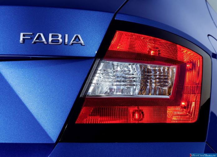 2015 Skoda Fabia - фотография 33 из 56
