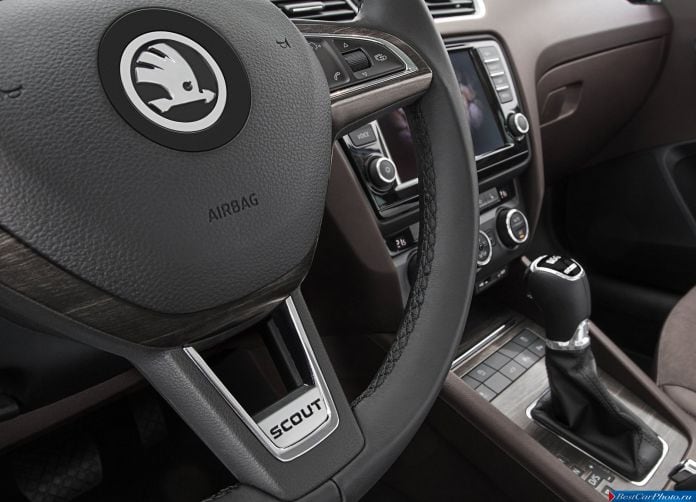 2015 Skoda Octavia Scout - фотография 15 из 23 2015 Skoda Octavia Scout - фотография 15 из 23