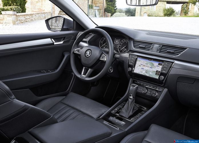 2015 Skoda Superb - фотография 68 из 116