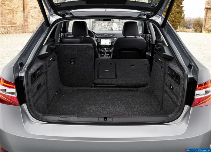 2015 Skoda Superb - фотография 70 из 116