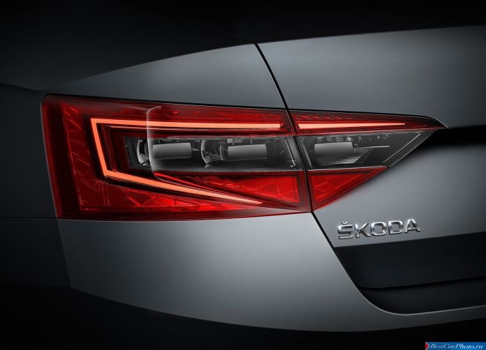 2015 Skoda Superb - фотография 81 из 116