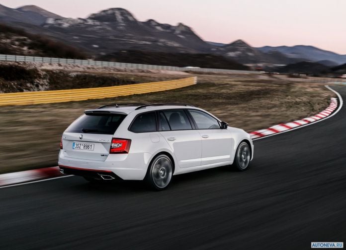 2017 Skoda Octavia Combi RS - фотография 8 из 16