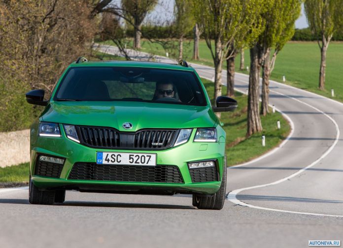 2017 Skoda Octavia Combi RS - фотография 12 из 16