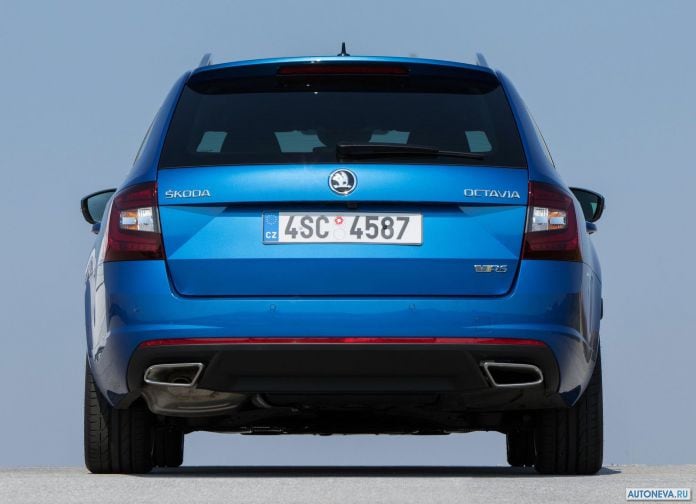 2017 Skoda Octavia Combi RS - фотография 14 из 16
