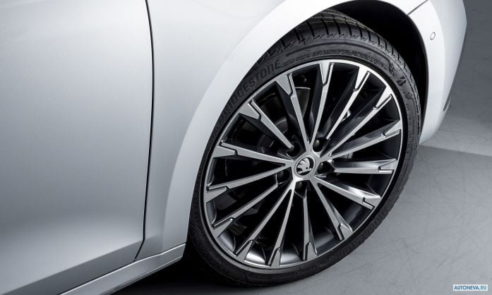 2020 Skoda Octavia Combi - фотография 36 из 40