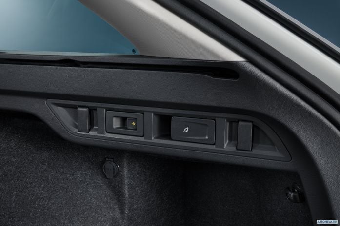 2020 Skoda Octavia Combi iV - фотография 17 из 19 2020 Skoda Octavia Combi iV - фотография 17 из 19