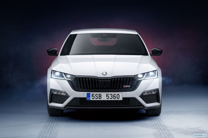 2020 Skoda Octavia iV RS - фотография 3 из 32